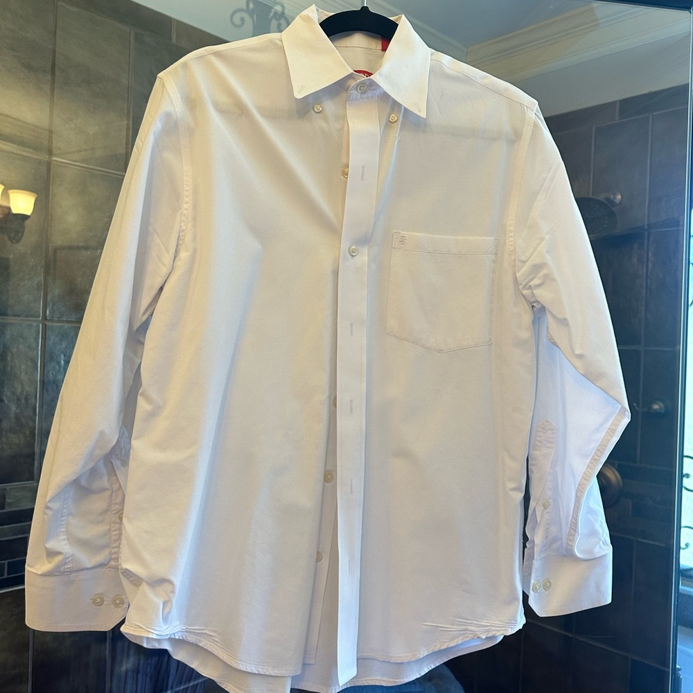 Men’s white small button up long sleeve shirt by Izod